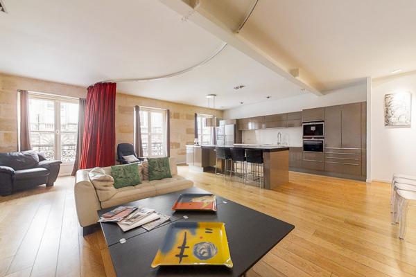 Somptueux appartement de 88m2 situé Place de la Comédie