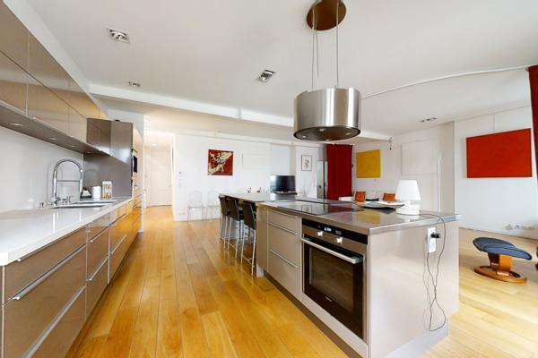 Somptueux appartement de 88m2 situé Place de la Comédie