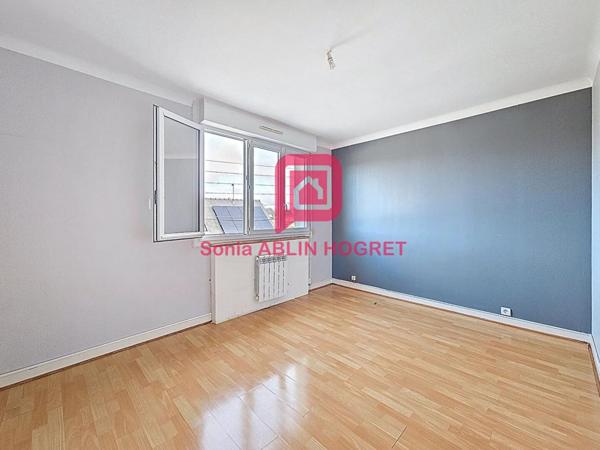 Immeuble avec deux appartements