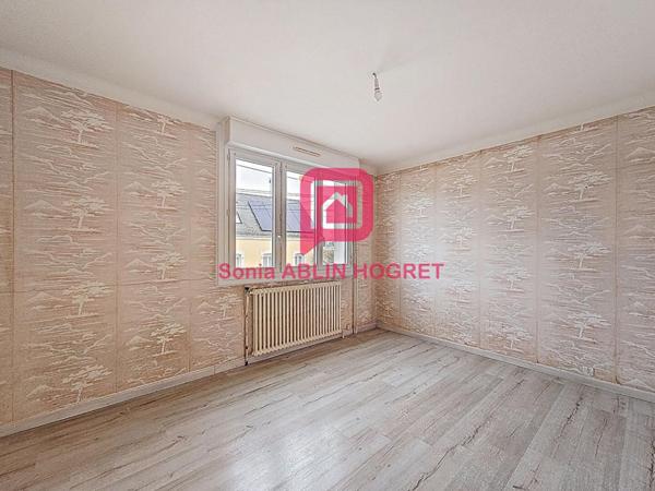 Immeuble avec deux appartements