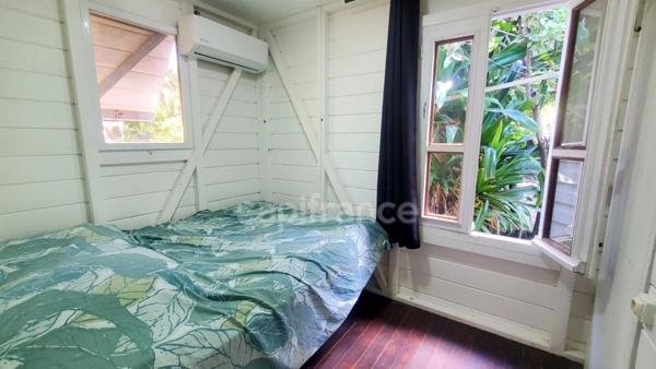 A louer - Maison de type bungalow - 3 pièces avec terrasse, bac à punch et piscine commune