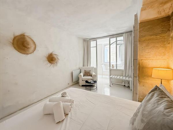 À Vendre   Maison de village  composée de deux appartements - historique Saint-Rémy-de-Provence ? Saint Rémy de Provence