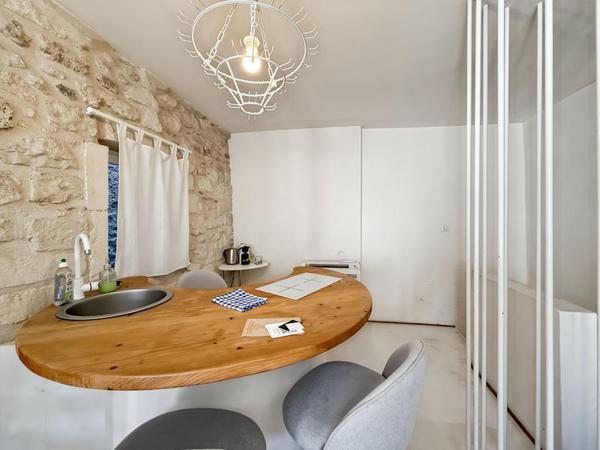 À Vendre   Maison de village  composée de deux appartements - historique Saint-Rémy-de-Provence ? Saint Rémy de Provence