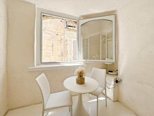 À Vendre   Maison de village  composée de deux appartements - historique Saint-Rémy-de-Provence ? Saint Rémy de Provence