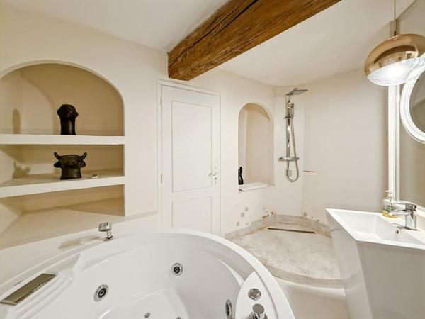 À Vendre   Maison de village  composée de deux appartements - historique Saint-Rémy-de-Provence ? Saint Rémy de Provence
