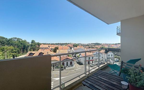 Appartement à vendre    4 pièces • 66 m2 Biarritz