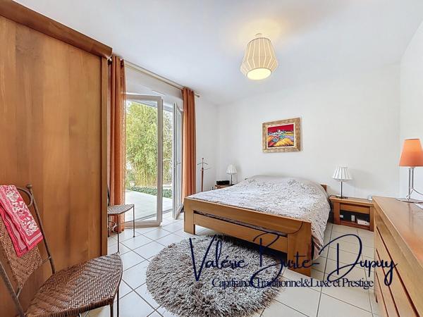 St Denis en Val à 10 min d'Orléans centre, à vendre  Maison de 2003 190m2 5 chambres avec jardin arboré de 1800m2, garage attenant, dépendances