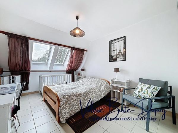 St Denis en Val à 10 min d'Orléans centre, à vendre  Maison de 2003 190m2 5 chambres avec jardin arboré de 1800m2, garage attenant, dépendances