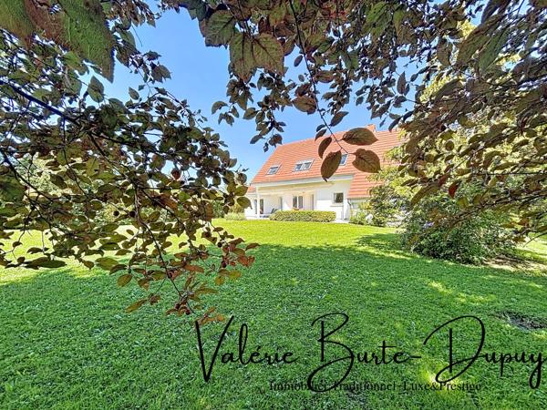 St Denis en Val à 10 min d'Orléans centre, à vendre  Maison de 2003 190m2 5 chambres avec jardin arboré de 1800m2, garage attenant, dépendances