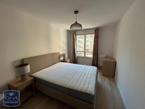 Appartement à louer 3 pièces 57.52m² Suresnes (92150)