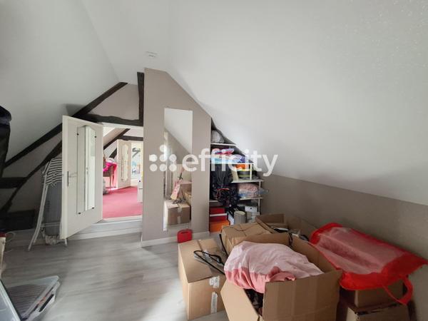 Maison
         7 pièces
        - 133 m² Exclusivité 219 500 € *