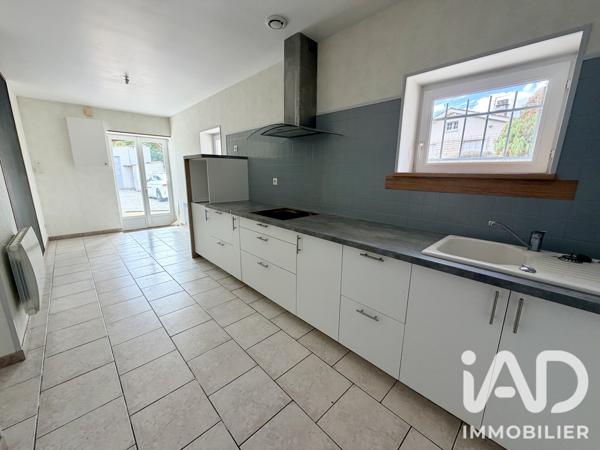 Maison à vendre 4 pièces 140 m² Châteauneuf-sur-Charente