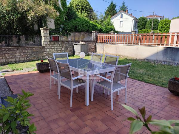 MAISON DOLE PROCHE GARE.  156 m2 + extérieur + garage + parking + cave