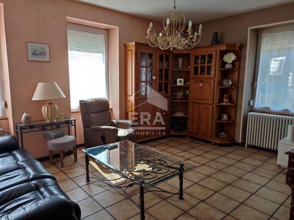 MAISON DOLE PROCHE GARE.  156 m2 + extérieur + garage + parking + cave