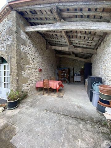 Ancienne ferme entre Castillonnès et Lauzun