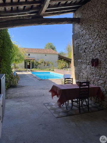 Ancienne ferme entre Castillonnès et Lauzun