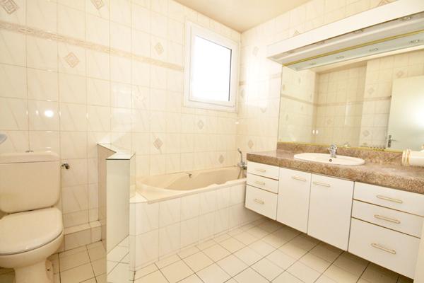 Appartement à Fontenay Sous Bois en limite de Vincennes 5 /6 pièces