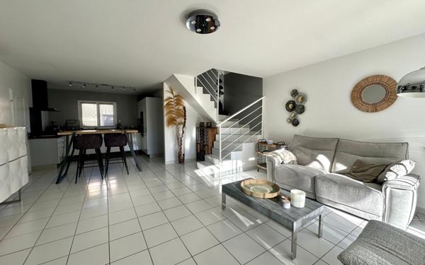 Maison à vendre    4 pièces •  Aubord