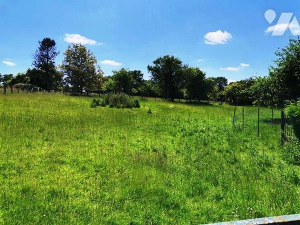 Ancien corps de ferme sur 1ha de terrain 5 chambres