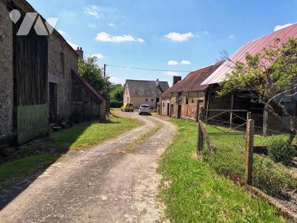 Ancien corps de ferme sur 1ha de terrain 5 chambres