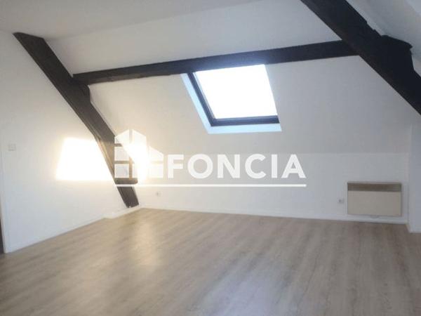 Location Appartement 4 pièces 72.37 m² - 23 RUE DE LA REPUBLIQUE Pontacq 64530