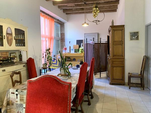 Vallée du Lot, maison de caractère rénovée, 6 chambres, en bordure de ruisseau