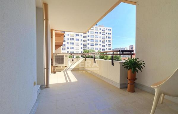 Appartement à vendre Marseille 13010 4 pièces  92m2 lumineux sans travaux  terrasse parkings  rangements