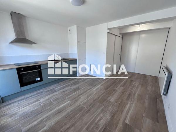 Location Studio 22.5 m² - 7 VENELLE DE L'ORNEAU - 75 COURS PASTEUR Saint Martin De Re 17410