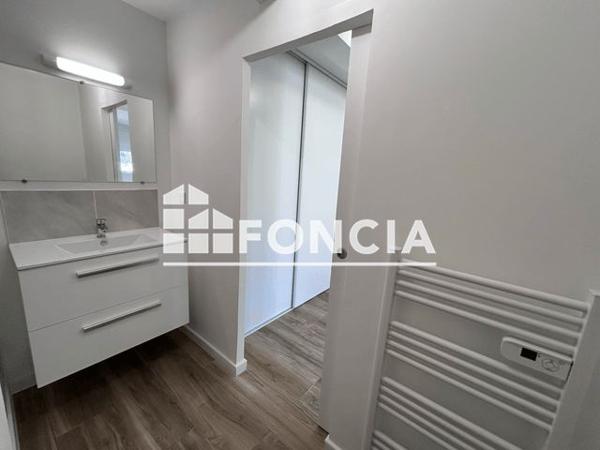 Location Studio 22.5 m² - 7 VENELLE DE L'ORNEAU - 75 COURS PASTEUR Saint Martin De Re 17410