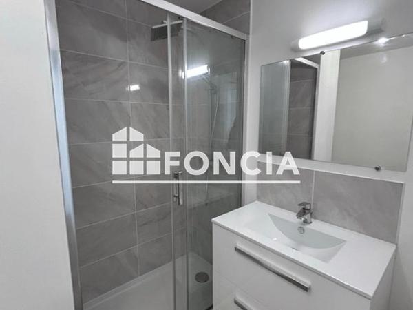 Location Studio 22.5 m² - 7 VENELLE DE L'ORNEAU - 75 COURS PASTEUR Saint Martin De Re 17410