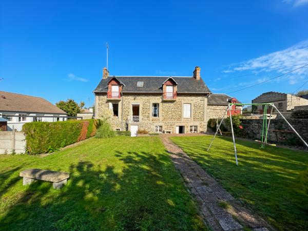 Maison
         7 pièces
        - 128 m² 168 800 € *
