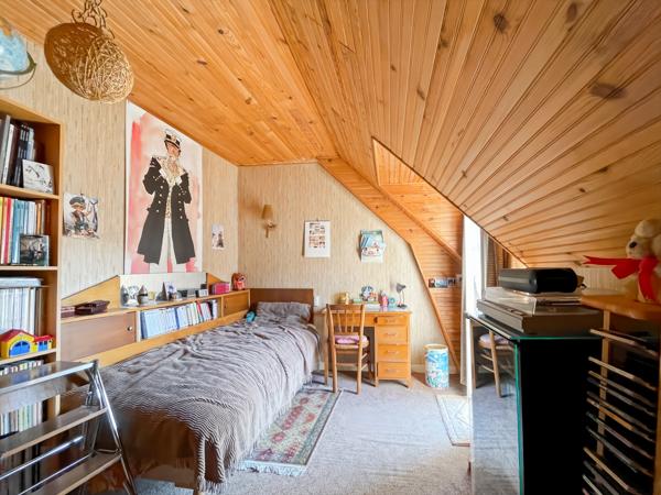 Maison
         7 pièces
        - 128 m² 168 800 € *