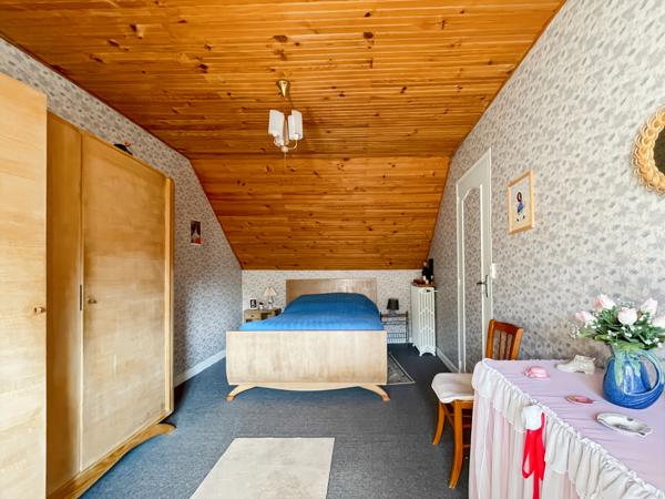 Maison
         7 pièces
        - 128 m² 168 800 € *