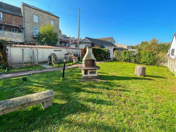 Maison
         7 pièces
        - 128 m² 168 800 € *