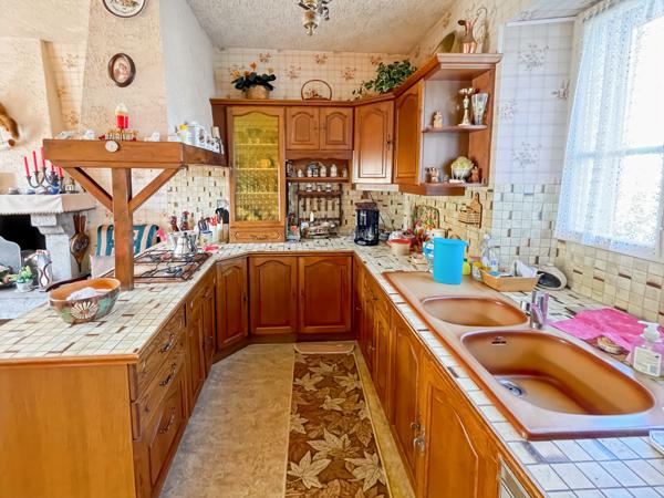 Maison
         7 pièces
        - 128 m² 168 800 € *