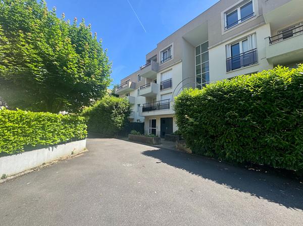 Appartement Evry 2 pièce(s) à EVRY ( 91000 )