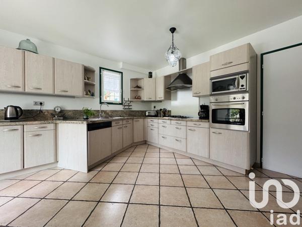 Maison 6 pièces de 145 m² à Boissise-le-Roi (77310)