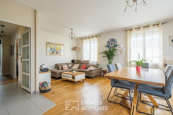 Maison sixties revisitée : confort contemporain et jardin paysagé