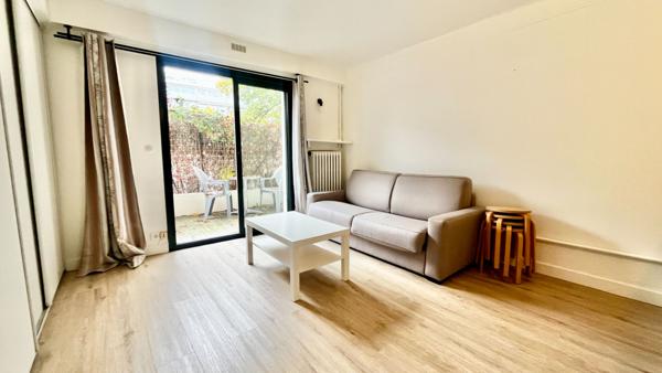 Très beau studio avec terrasse Butte Bergeyre