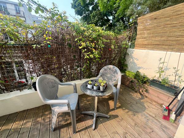 Très beau studio avec terrasse Butte Bergeyre