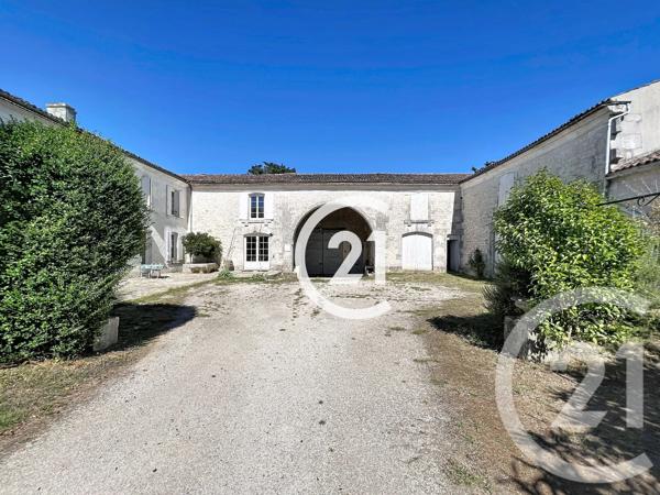 Maison à vendre  10 pièces - 308 m 2   LOUZAC ST ANDRE  - 16