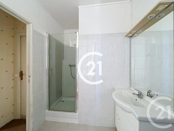 Maison à vendre  10 pièces - 308 m 2   LOUZAC ST ANDRE  - 16