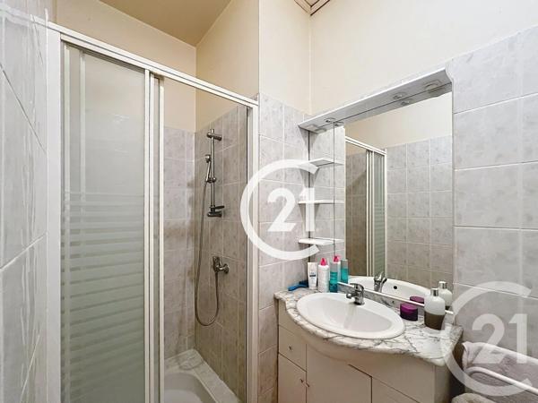 Maison à vendre  10 pièces - 308 m 2   LOUZAC ST ANDRE  - 16