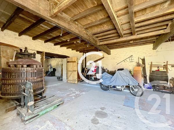 Maison à vendre  10 pièces - 308 m 2   LOUZAC ST ANDRE  - 16