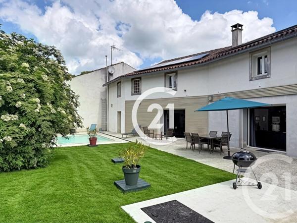 Maison à vendre  10 pièces - 308 m 2   LOUZAC ST ANDRE  - 16
