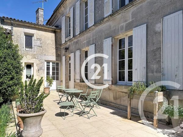 Maison à vendre  10 pièces - 308 m 2   LOUZAC ST ANDRE  - 16