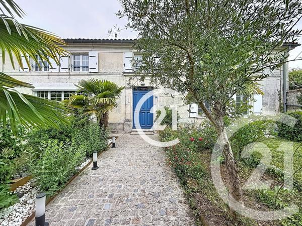 Maison à vendre  10 pièces - 308 m 2   LOUZAC ST ANDRE  - 16