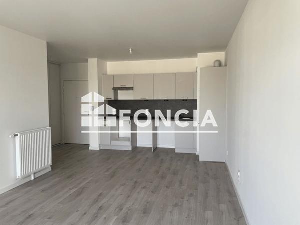 Location Appartement 3 pièces 62.2 m² - RUE DE CHAVANNES Chartres 28000