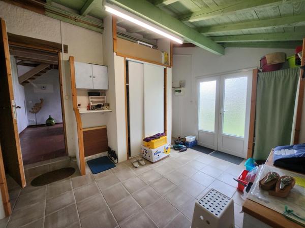 Grande maison sur magnifique terrain boisé