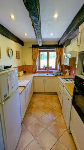Grande maison en pierres de 265 m² – 8 chambres – Fort potentiel d’accueil – Idéal gîte ou grande famille